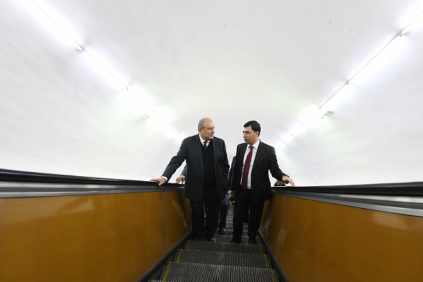 Արմեն Սարգսյանը ՝ մետրոյում