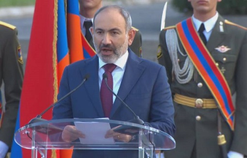 Պատմության մեջ առաջին անգամն է, երբ Հայաստանի Ազգային հերոս զինվորականը, սպան իր շքանշանը ստանում է անձամբ