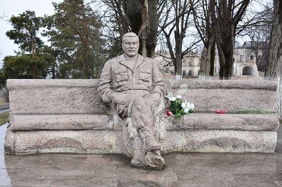 Մի օր գալու ենք  և ասենք՝ Սպարապետ, ծնունդդ շնորհավոր, Շուշին էլի մերն է․ Արամ Սարգսյան