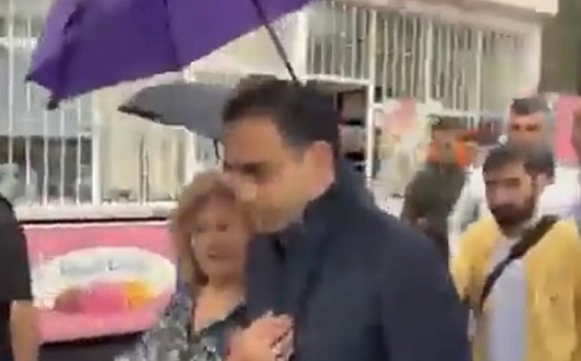 Եկել եմ՝ Ձեզ տանեմ մեր տուն․ Արաբկիրի բնակչուհին՝ Տիգրան Ավինյանին