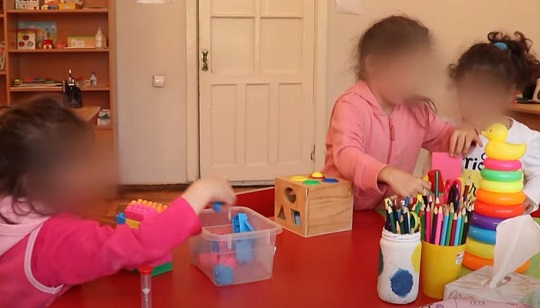 «Քույրիկս մահացած ա, ախպերս էլ հետը». արցախցի երեխա