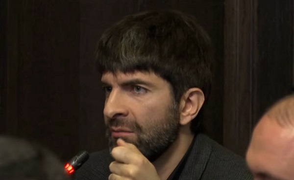 Վարդան, դու ո՞նց ես գիշերները քնում․․․․Մարինե Պետրոսյան