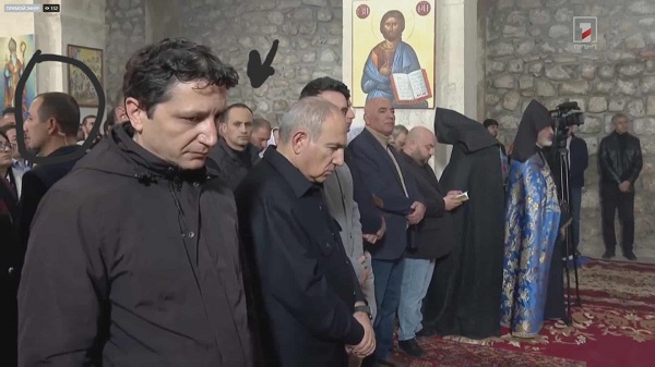 Շրջիկ հավատացյալները Դավալու են գնում