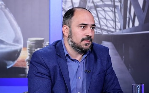 Պայքար է բարի ու չարի, լույսի և խավարի միջև․ Միքայել Բադալյանը սատարում է Մայր Աթոռին