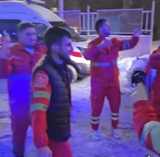 Ինչպես են «Շտապօգնության» բժիշկները պարում Ամանորի գիշերը