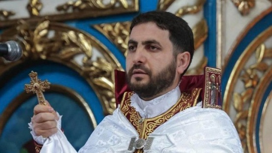 Սրտիկը՝ ձեռքերին, մաղձը՝ խոսքի մեջ. իշխանությունը, որ խոսում է խաղաղությունից, թող նախ ինքը խաղաղվի. Հայր Հովհաննես