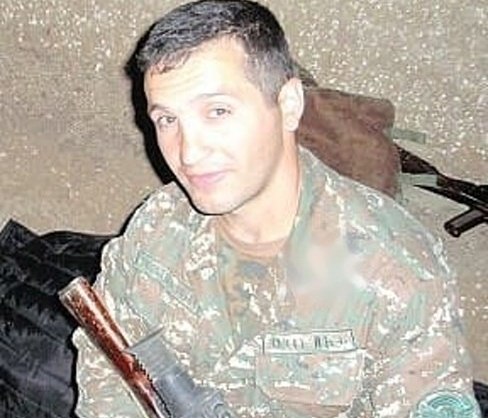 Գիշերը զոհված զինծառայող Աշոտ Միքայելյանի լուսանկարը