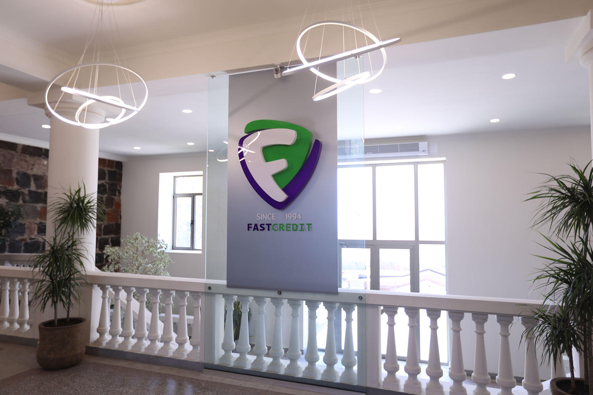 Ֆասթ Կրեդիտը շարունակում է աջակցել պատերազմի մասնակիցներին