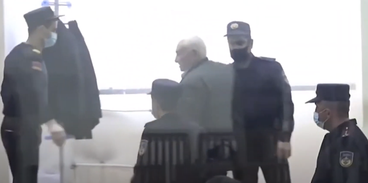 Թուրքը դու ես, արա․․․Վիճաբանություն Քոչարյանի գործով դատական նիստի ժամանակ