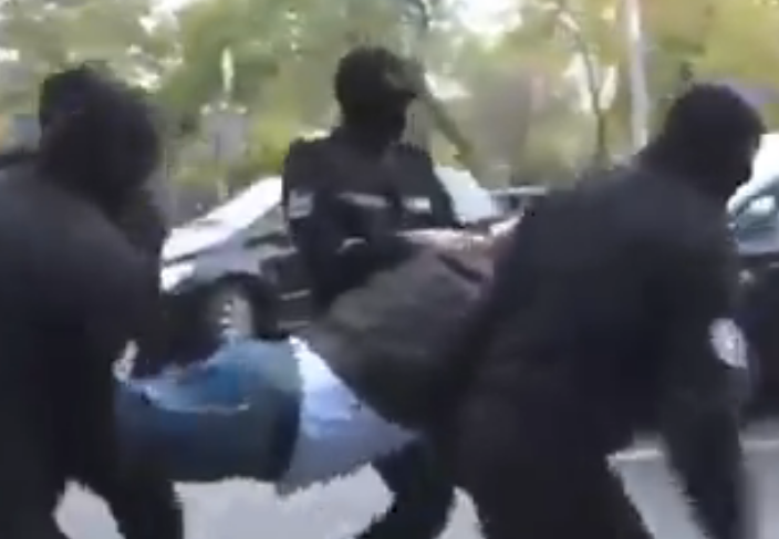 Տեսանյութեր՝ ոստիկանների առանձնակի դաժանություններից Երևանում և Տավուշում