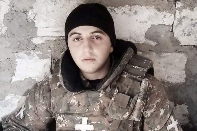 Արկերն ընկնում են խրամատի այն հատվածում, որտեղ պատսպարված է լինում Անդրեասը. Արամ Գևորգյան