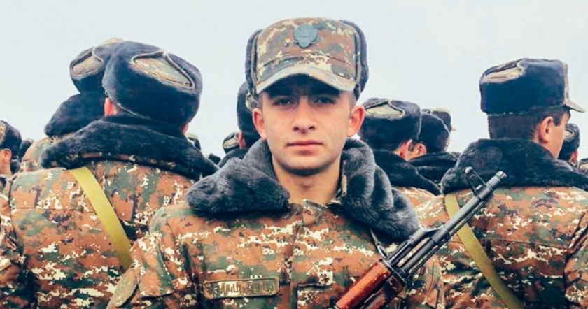 Զոհվելուց հետո Վահանի զինգրքույկի մեջ խաչ էին գտել, որը միշտ կրում էր իր հետ