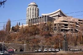 Երևանում շենքը քանդել ու հանք են դարձրել.նման բան աշխարհում չենք տեսել