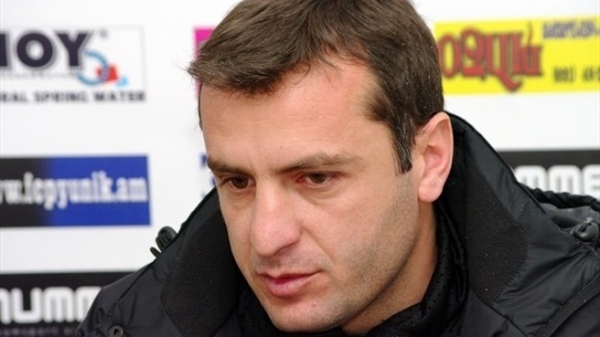 Бывший главный тренер сборной Армении Минасян заинтересовал "Рубин"