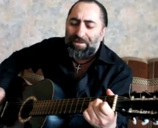 Երգում է հայ «օրենքով գողը»