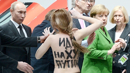 FEMEN-ի ակտիվիստները մերկացել են Վլադիմիր Պուտինի և Անգելա Մերկելի առջև