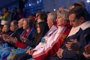  Медведев заснул на церемонии открытия Олимпиады в Сочи-2014 