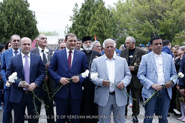 Мэр Еревана присутствовал на праздничном мероприятии, организованном в административном районе Аван