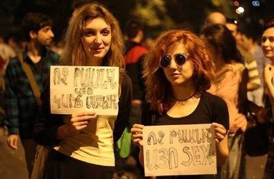 Անգամ ԱՄՆ-ում հանրահայտ լոզունգը «make LOVE not war» էր, իսկ մենք` միանգամից` սեքս