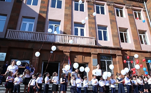 «Պուշկինի անվան դպրոցում քաոս է` տնօրենին են ազատել աշխատանքից». Սյուզի Բադոյան