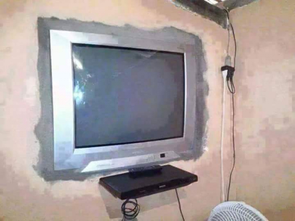Օրվա կադրը. առաջին գերհարթ հեռուստացույցը