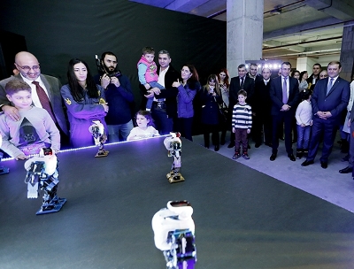 Armenia's school pupil engineers seek to reinvent the robot