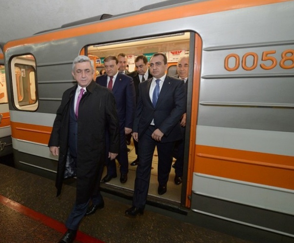 Սերժ Սարգսյանը Բաղրամյան 26-ից «Ռոսիա Մոլ» է հասել մետրոյով
