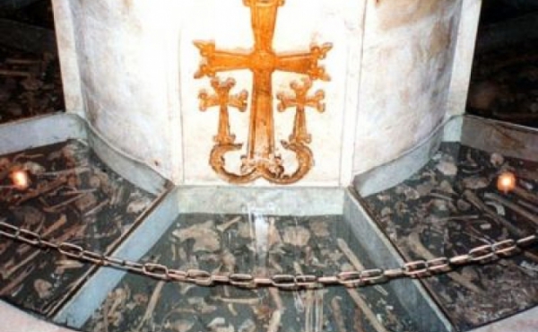 Դեր Զորում հայ նահատակների հիշատակի եկեղեցին ինքն էլ է մահացել