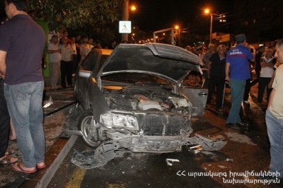 Երևանում կանգառում վրաերթի ենթարկվածներից մեկը մահացել է, մյուսի վիճակը ծանր է 