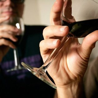 «Բութ մատի կանոնը» թույլ չի տալիս չարաշահել ալկոհոլը