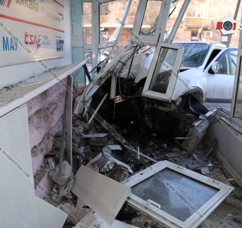 Բացառիկ տեսանյութ` ինչպես է Երևանում տեղի ունեցել Nissan-ի և Honda-ի բախումը