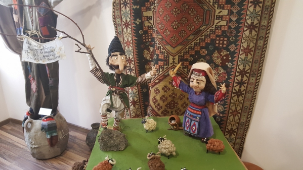 Որդեգրում ենք բոլորին.Երևանում բացվեց Տիկնիկների պատկերասրահը