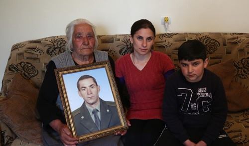 Ապրիլյան պատերազմում զոհված Նոդարիկ Մարգարյանի մոր աչքի առաջ որդու կիսատ թողած ճաշն ու մի կտոր հացն է