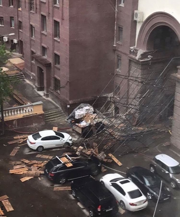 Մոսկվայում փոթորկի հետևանքով զոհվածների թիվը հասել է 13-ի, տուժել է 170 մարդ