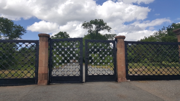 Բյուրականում բացվեցին աստղային դարպասները․այստեղով Համբարձումյանն է անցել