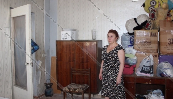 2 երեխաների միայնակ մայրը, ով 2-րդ կարգի հաշմանդամ է, օգնություն է խնդրում՝ տան խարխուլ տանիքը վերանորոգելու համար