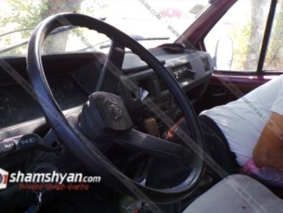 Էջմիածին-Աշտարակ ավտոճանապարհին ավտոմեքենայում կախված վիճակում տղամարդու դի է հայտնաբերվել