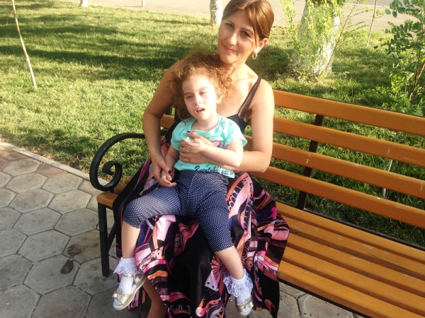 Փոքրիկ Նարեն կրկին ունի մեր օգնության կարիքը