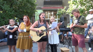 Երաժշտություն 5 լեզվի միախառնումից