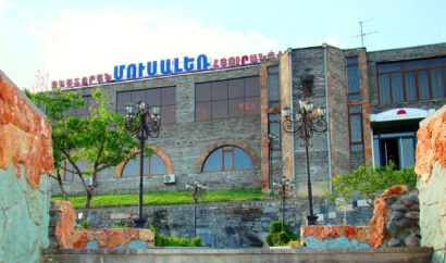 Տեղեկությունը, թե «Մուսալեռ» ռեստորանում հանդիպել են Վստրեչի Ապերը, Դոն Պիպոն ու Գոռ Վարդանյանը, սուտ է. լուրը հերթական զառանցանքն է