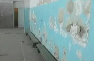 Ծեփերի թափվելն ու ճեղքերը չեն նշանակում, որ վտանգ կա. Մարզպետարանի աշխատակիցը՝ Վարդգես Պետրոսյանի անվան դպրոցի մասին