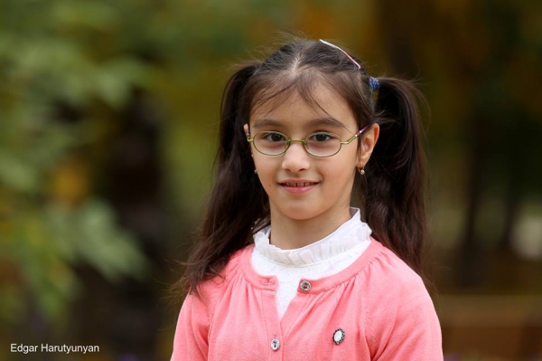8 տարեկան Քնարիկն ունի մանկական ուղեղային կաթված. երեխայի բուժման գումար է անհրաժեշտ