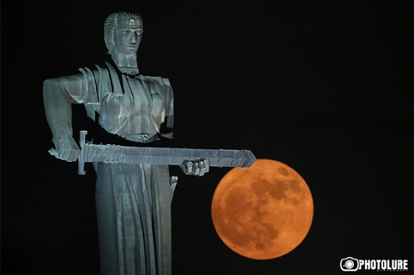 Համացանցում հայտնվել է գերլուսնի տեսագրությունը