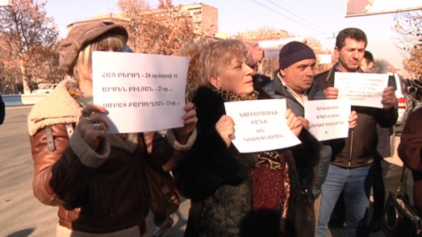 Բախում ոստիկանների և «Սասնա ծռերի» աջակիցների միջև․ ցուցարարները փակեցին փողոցը