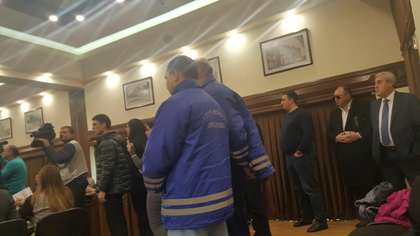 Տեսանյութ, թե ինչպես են բժիշկները ցանկանում քննել «Երկիր Ծիրանի»-ի անդամների «ոչ ադեկվատ» պահվածքը 