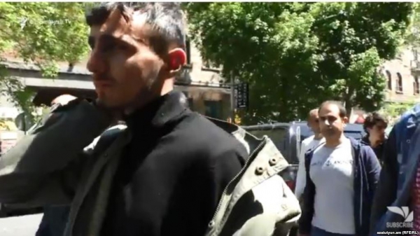 Վարորդը վրաերթի է ենթարկել փողոցը փակած ակտիվիստին