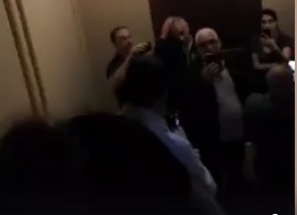 Փարիզի հայերը ներխուժել են դեսպանատուն