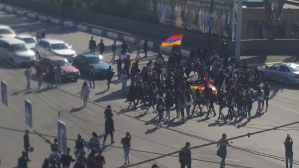 Վաղ առավոտից սկսել են բողոքի գործողությունները