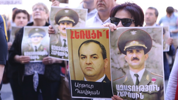 Ցուցարարները պահանջում են ազատ արձակել Սամվել Բաբայանին և գլխավոր դատախազի հրաժարականը 