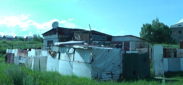 Գյումրի. 7 անձ՝ խարխուլ դոմիկում